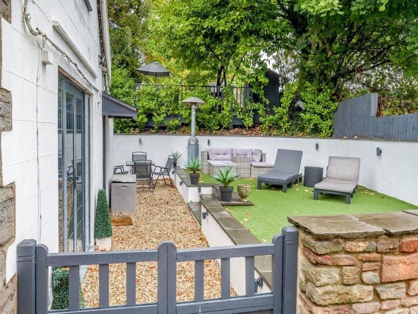 2 Bedroom Cosy Cottage With Hot Tub In Hambrook Close To Bristol City Centre Eksteriør billede